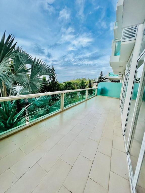 Seaview Ocean Vista, big balcony 200m2 F1.18 Apartment in Phan Thiet