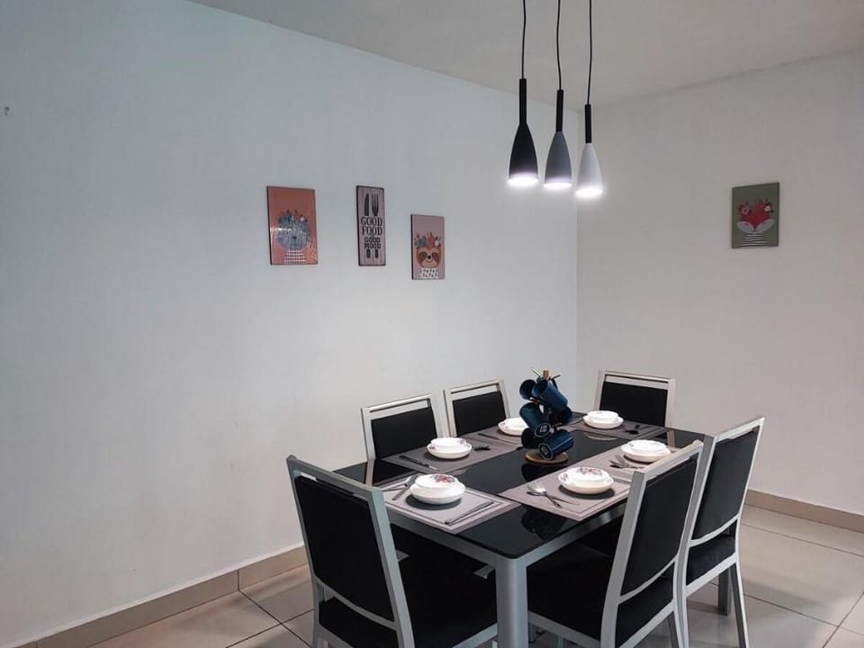 KSL City 2BedRoom King+Queen+2single @R9 HomeStay Apartment in Johor Bahru