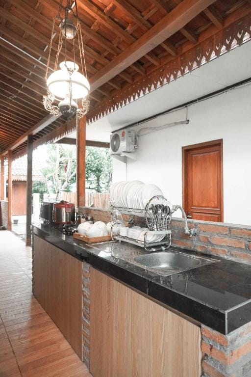 Dalem Jongke by Ubu Villa - Family/Group Gathering Villa in Special Region of Yogyakarta