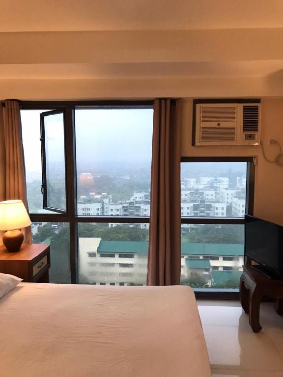 The Viceroy at McKinley Hill Apartment in Makati