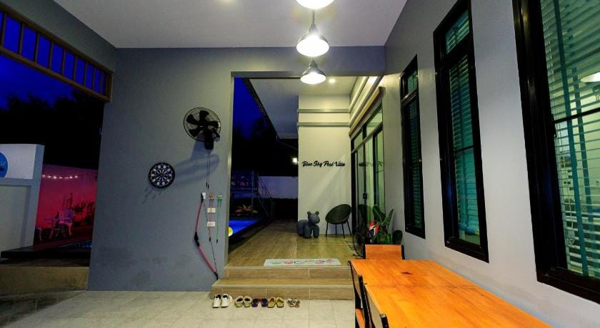 Blue sky pool villa  บ้านพลูวิลล่า 3  นอน 3  น้ำ Villa in Hua Hin District