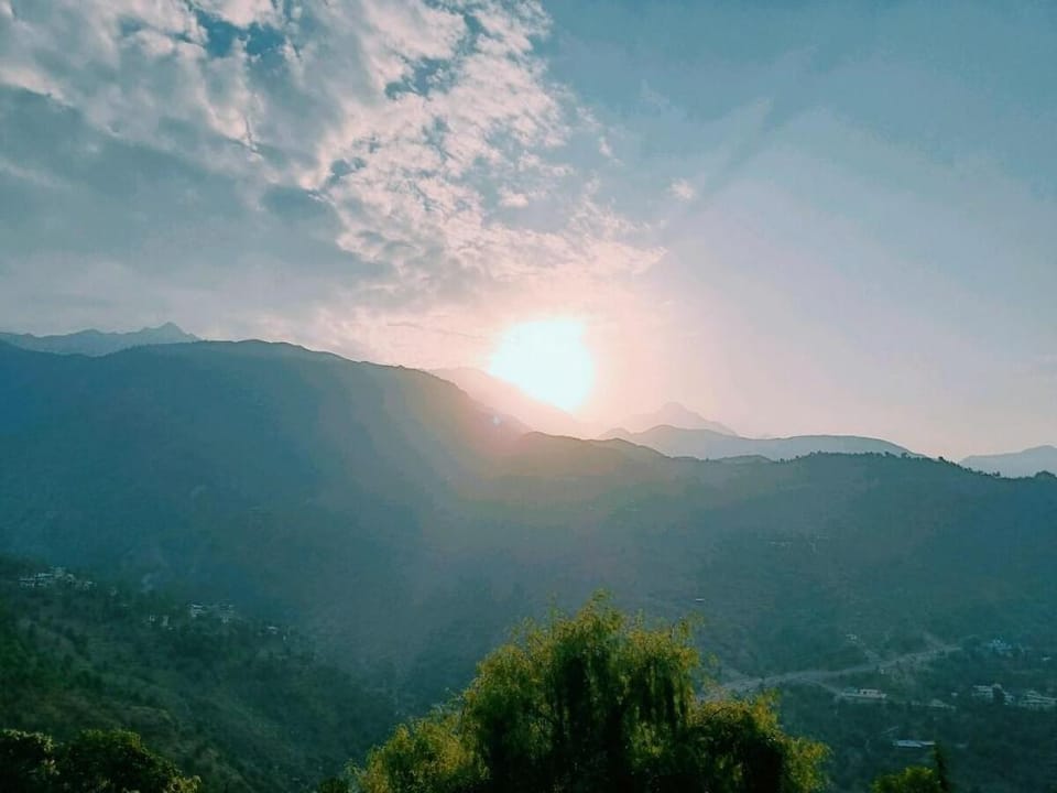 Mountain View Loft- 1 BHK with Kitchen (Fast WIFI) Apartment in Punjab, India