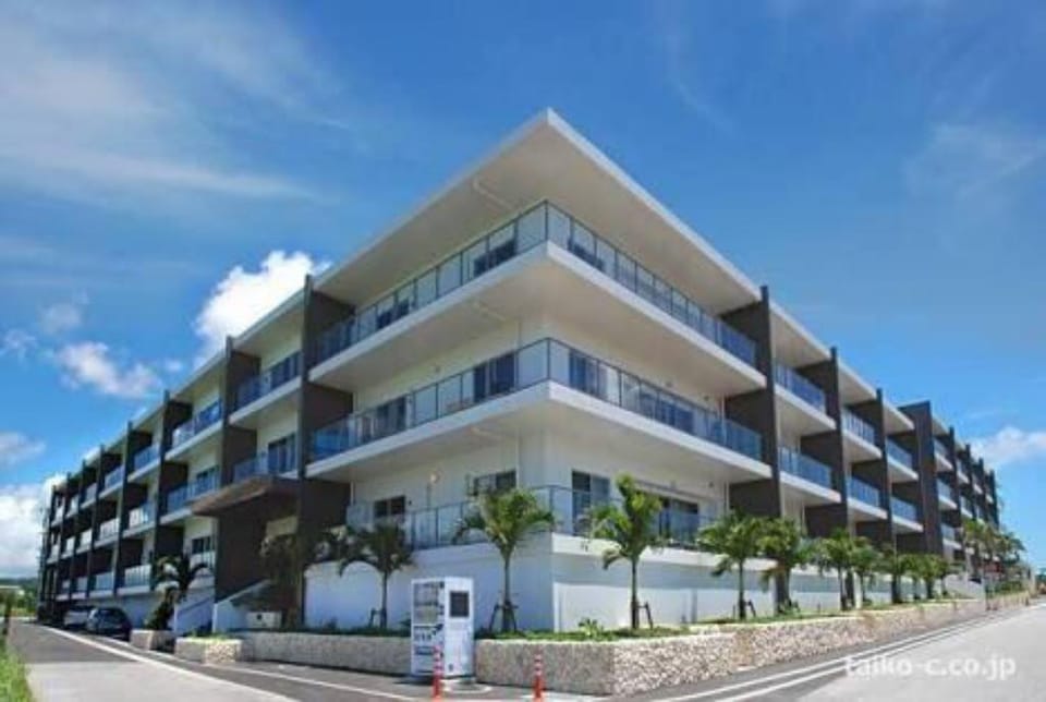 Ocean Resort Maedamisaki 202 Ocean View Terrace! 3-Minute Walk to the Beach! Apartment in Okinawa Prefecture