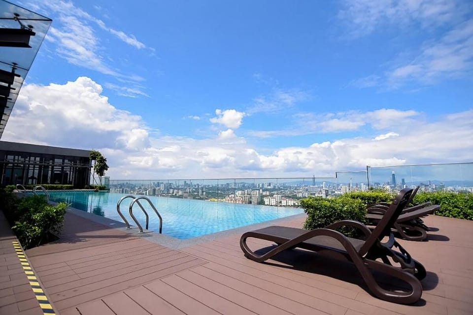Ekocheras Grand Suite: Exquisite Design by Moka Apartment in Federal Territory of Kuala Lumpur