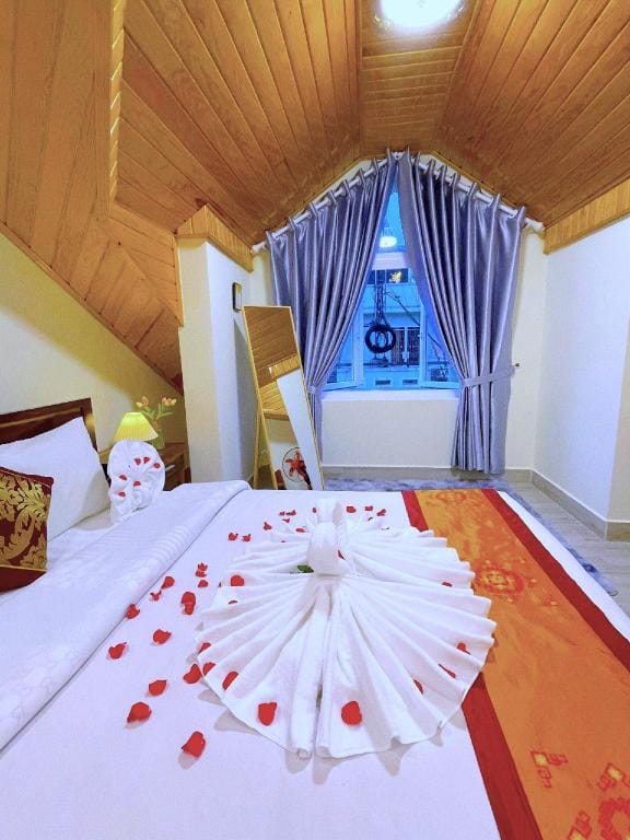 Nguyên Căn Biệt Thự Nhật Hoàng Homestay Apartment in Dalat