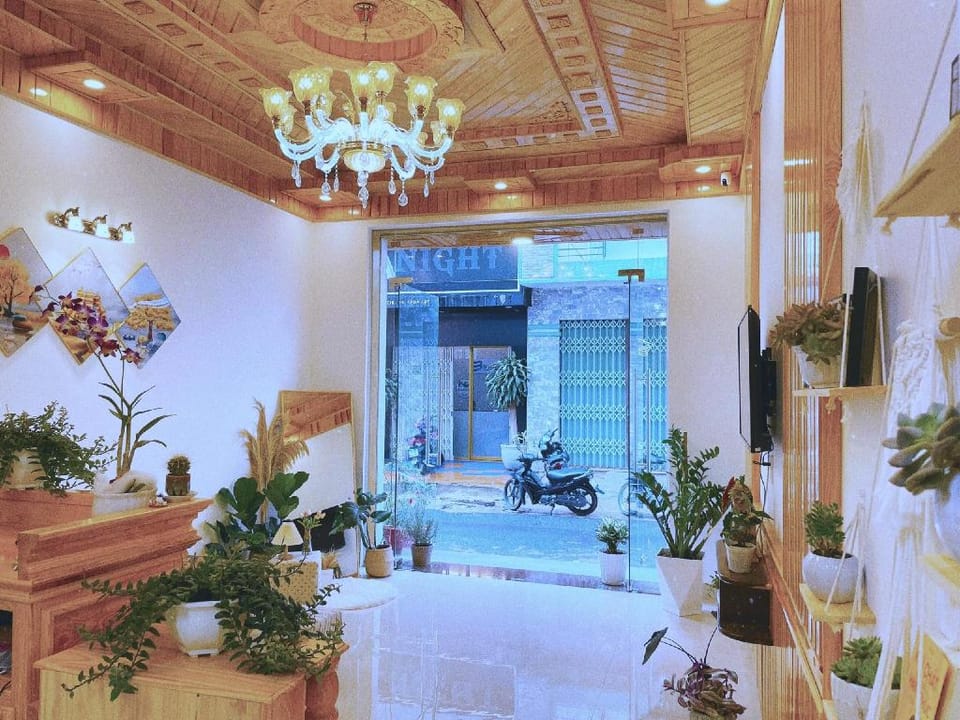 Nguyên Căn Biệt Thự Nhật Hoàng Homestay Apartment in Dalat