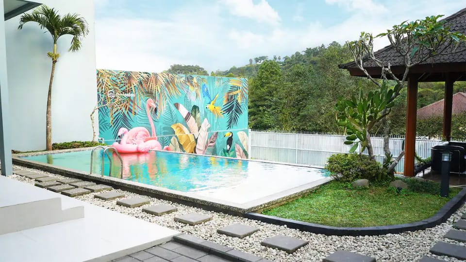Tropical Bliss Villa by The Feelas Villa in Parongpong