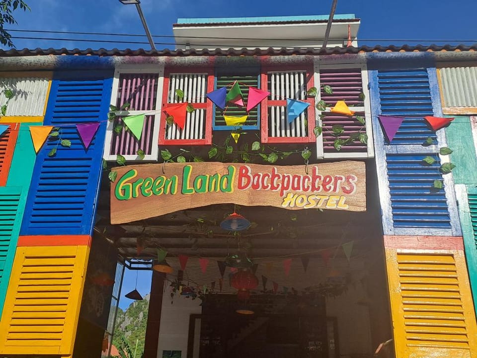 Green Land Backpackers Hostel Villa in Laos