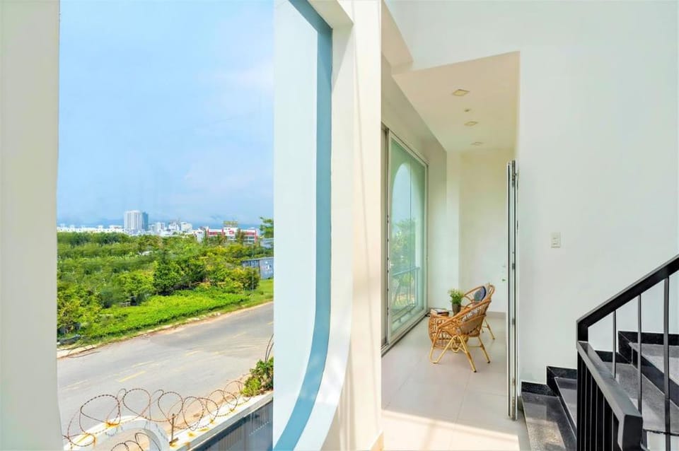 Mint Villa - Near sea - private pool 6 BR Villa in Da Nang