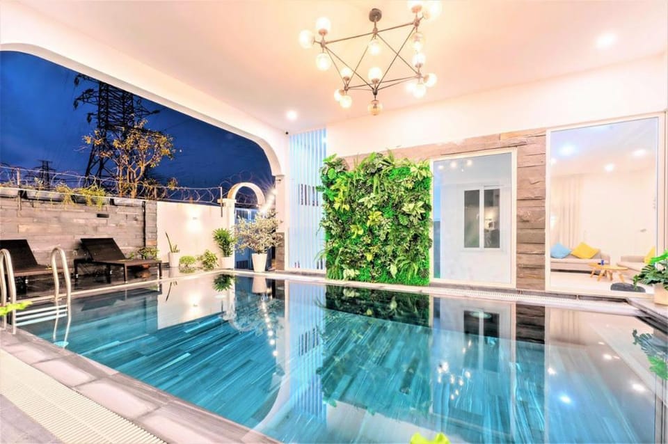 Mint Villa - Near sea - private pool 6 BR Villa in Da Nang