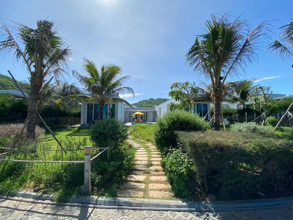 Villa 1502 Oceanami, Sát biển, Hồ bơi riêng, 899m2 Villa in Ba Ria - Vung Tau