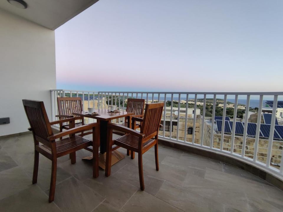 Spacious designer finished three bedroom apartment Apartment in Malta