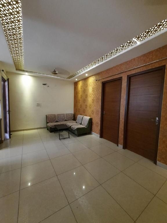 Three Bedroom Condo with Hall and Kitchen. Vacation rental in Punjab, India