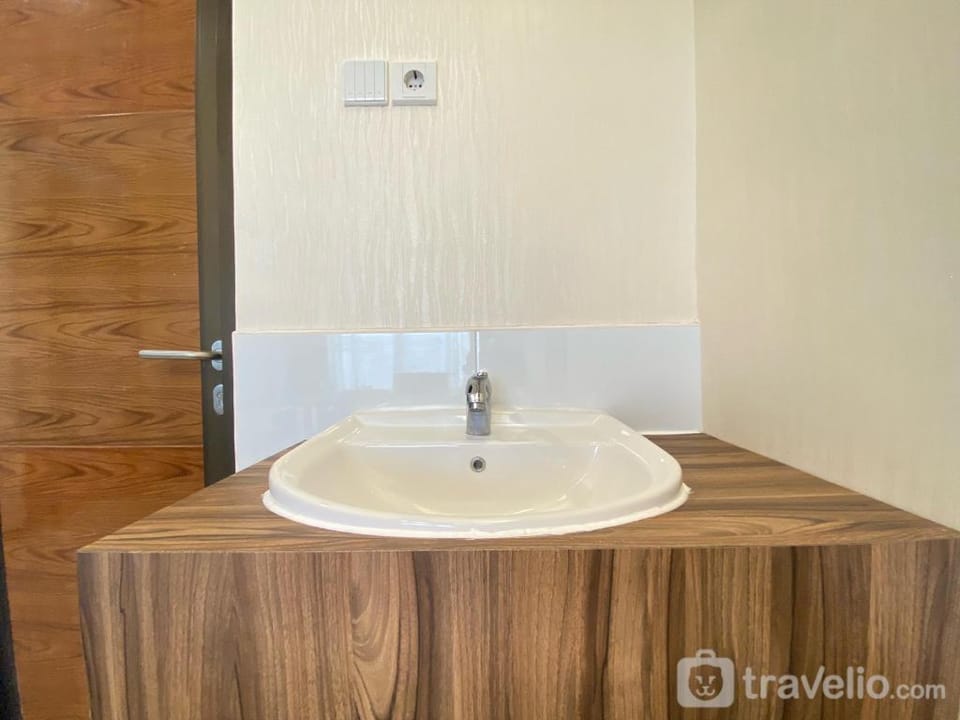 Well Deluxe 2BR at Gateway Pasteur By Travelio Apartment in Bandung