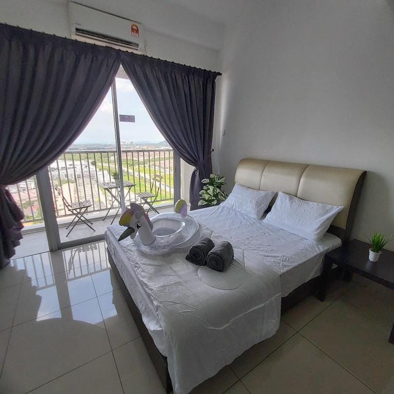 Infinity 3 @ Swimming Pool @ 13 Pax + Free Wifi Apartment in Perak