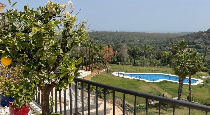 Spectacular Penthouse apartment in magnificent San Roque Club Vacation rental in Andalusia