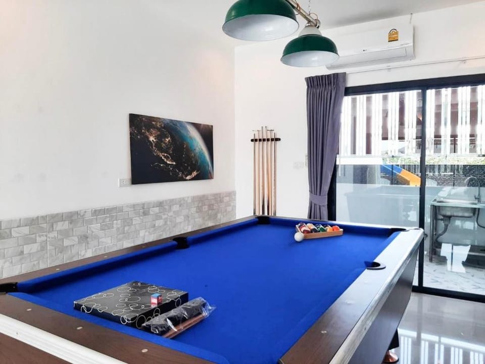 PoolVilla 4 Bedrooms 1 Party Bedroom Slider Huahin Villa in Hua Hin District