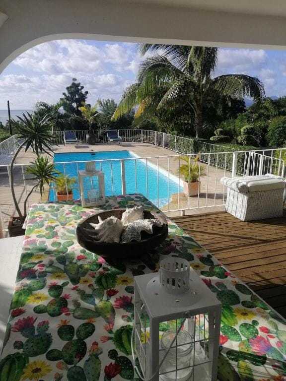 CASA ISABEL - BEACH HOUSE home from home paradise. Apartment in Rivière Noire District, Mauritius