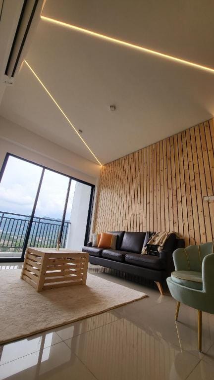 WoodenStay @ The Cove Hillside Residential (10pax) Apartment in Ipoh