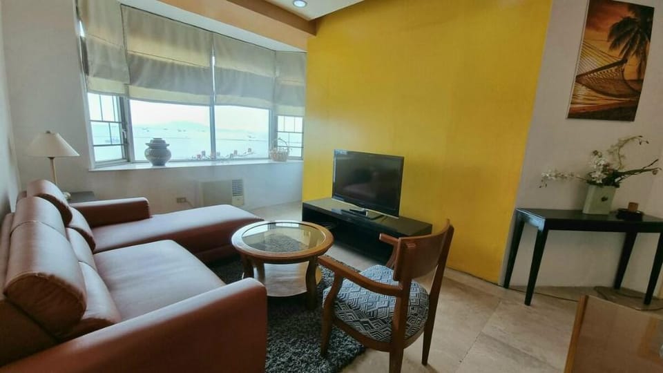RARE 1BR White Sand BayView NEAR US Embassy + TUB Vacation rental in Manila City