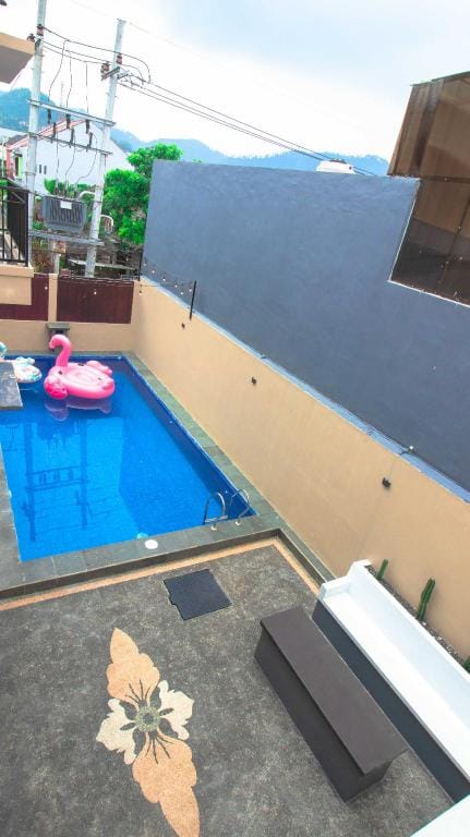 Villa Surga Dunia with Private Pool and Billiard Villa in Batu