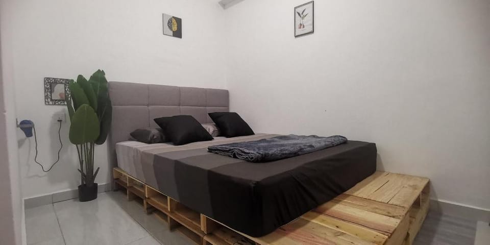 Sixpax[3Room& 3bathroom][2min to Pink Beach] Vacation rental in Port Dickson