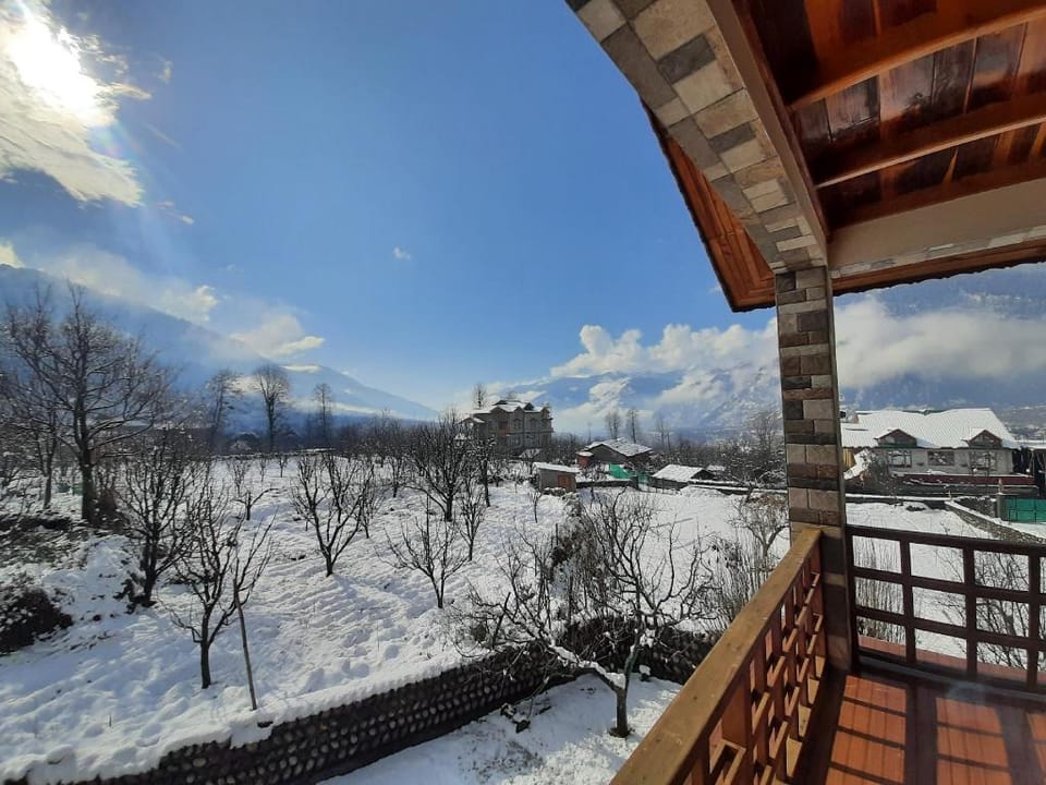 Aananda-Boutique Stays Manali Villa in Himachal Pradesh
