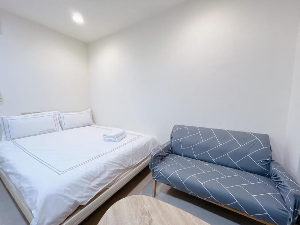 END/B1 Apartment in Taipei City