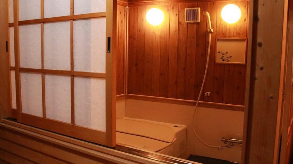 Nagoya / 杉の木・和モダン一軒家・1台分無料駐車場付き【最大12名まで】 Vacation rental in Nagoya