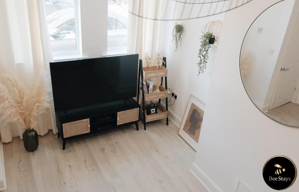 Bee Stays- Pickmere House Vacation rental in Warrington