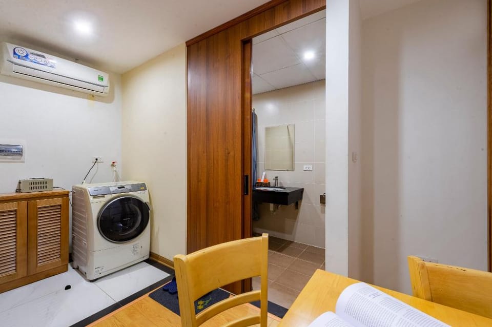 Housing 39  Linh Lang - Sarami Apartment in Hanoi