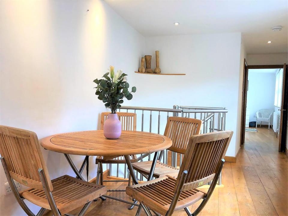 Prime Location- Detached Clifton Home with Parking Vacation rental in Bristol