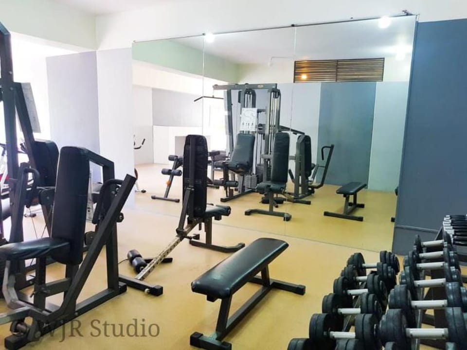 King Bed Suite- WIFI, NetFlix & FREE Parking! Apartment in Muntinlupa