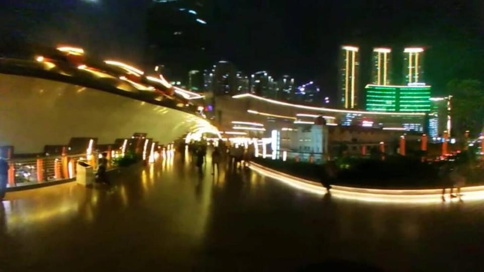 Luxury 2 BR Central Park Area - Walk to Malls Apartment in Jakarta