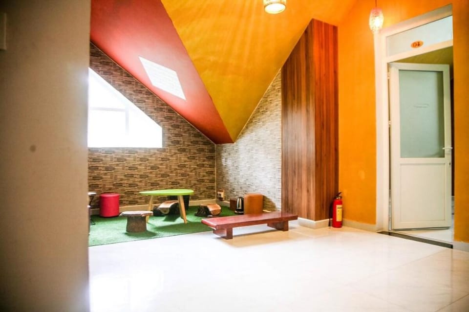 Villa 7br -  Surrounded by pine trees, lake access Villa in Dalat