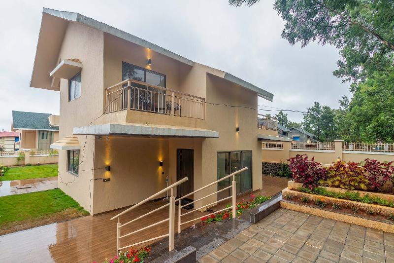 Stars & Boulevards by VEO - Part of StayVista Villa in Maharashtra