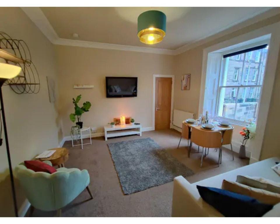 Central Edinburgh Private Garden with parking Apartment in Edinburgh
