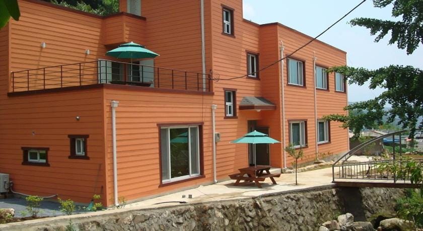 Danyang Baramgaebi Chiyoumaeul Pension Bed and Breakfast in South Korea