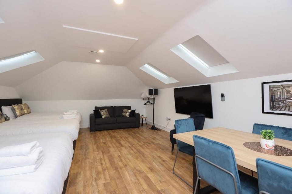 Concert Square Deluxe City Centre Apartment w Sofa Apartment in Liverpool