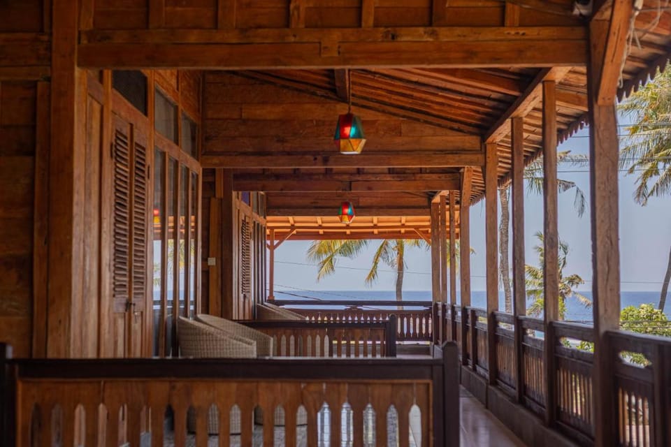 Jukung Cottage Beach Bar and Restaurant Vacation rental in Nusapenida