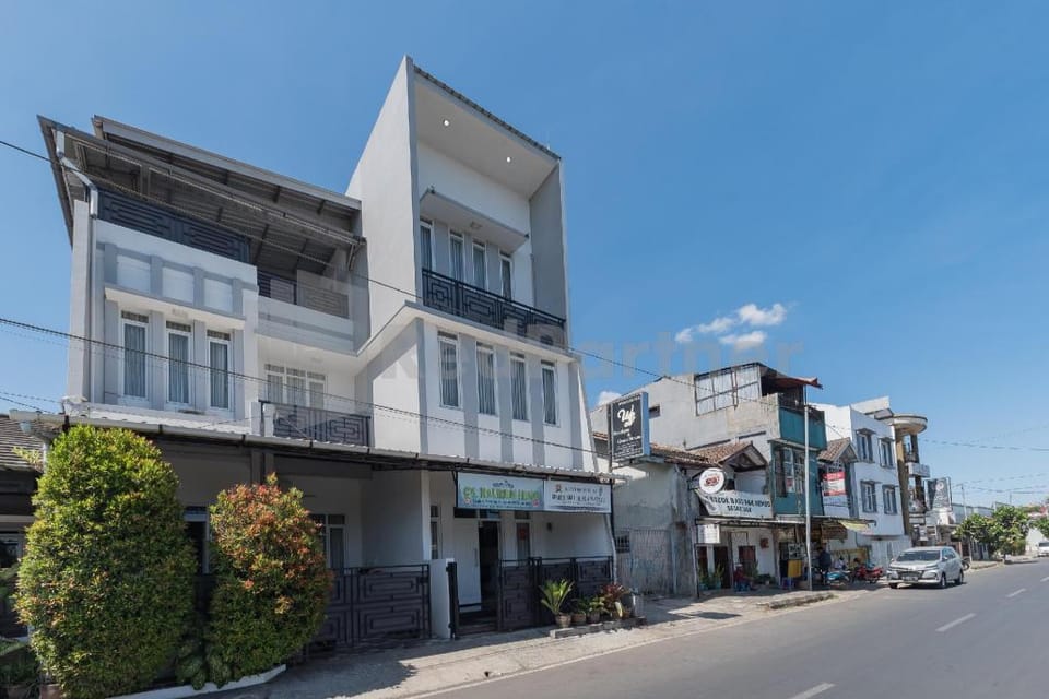 Wisma Brata 2 Mitra RedDoorz Hotel in West Java