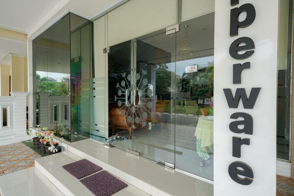 RedDoorz Syariah near RS Awal Bros Batam Hotel in Riau Islands, Indonesia