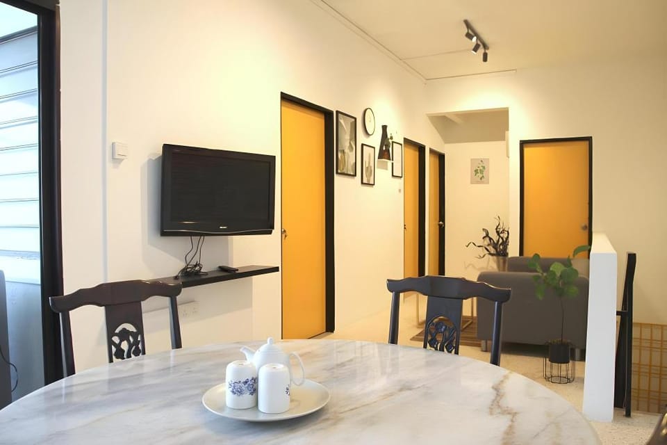 Mac Inn 94 Bed and Breakfast in George Town
