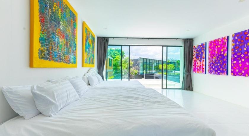 Art by Yui House Hotel in Laos