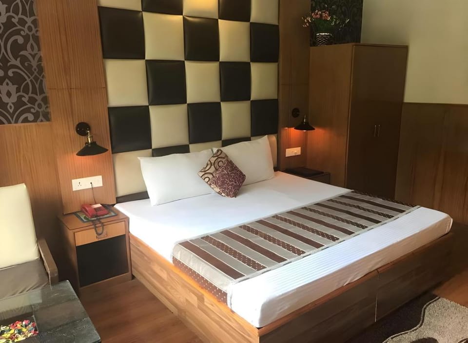 Hotel Natraj (Pure Veg) Hotel in Manali