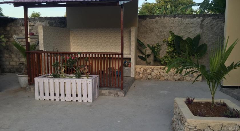 LOPE Homestay Bed and Breakfast in Indonesia