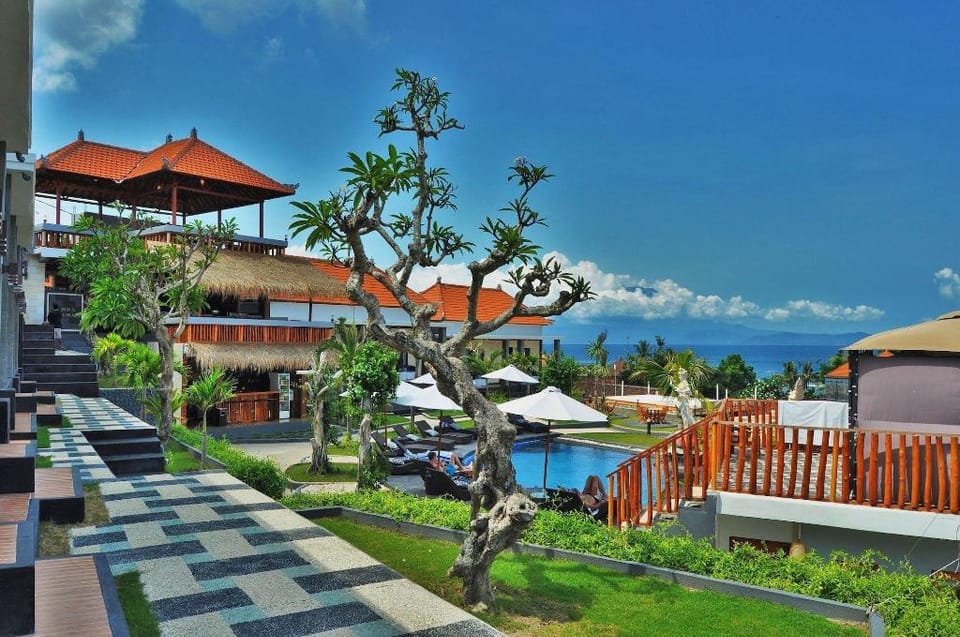 Pandawa Beach Resort and Spa Luxury Hotel in Nusapenida