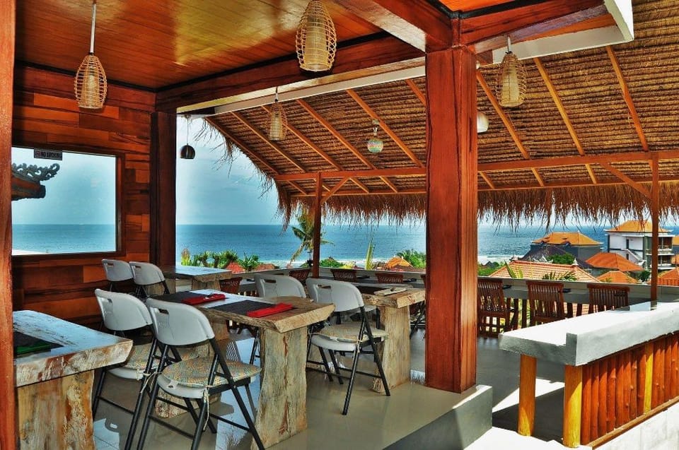 Pandawa Beach Resort and Spa Luxury Hotel in Nusapenida