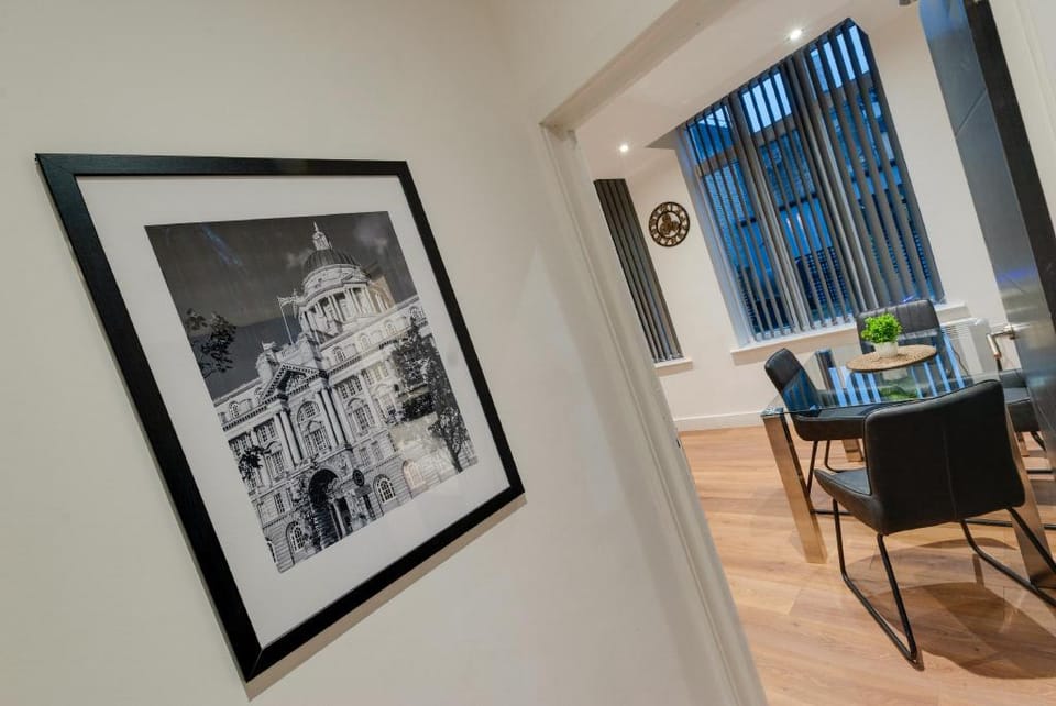 Lord Street Modern 2-Bedroom City Centre Apartment Apartment in Liverpool