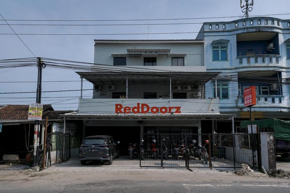 RedDoorz @ Jalan Pangeran Tirtayasa Lampung 2 Hotel in Indonesia